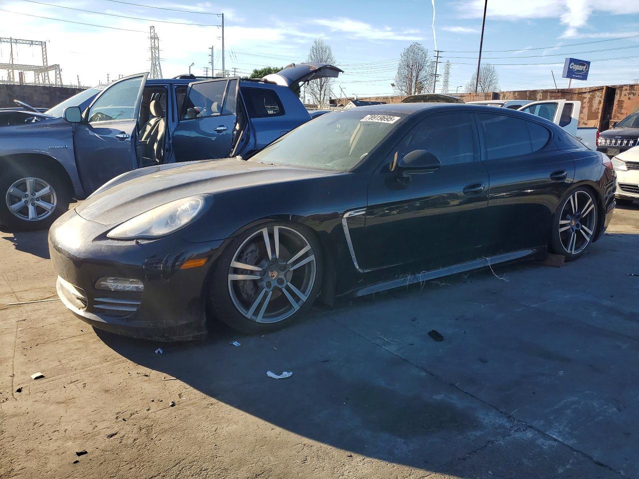 2013 Porsche Panamera 2