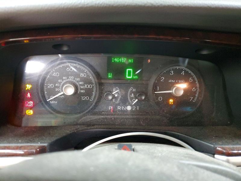 2006 Lincoln Town car Signature Limited