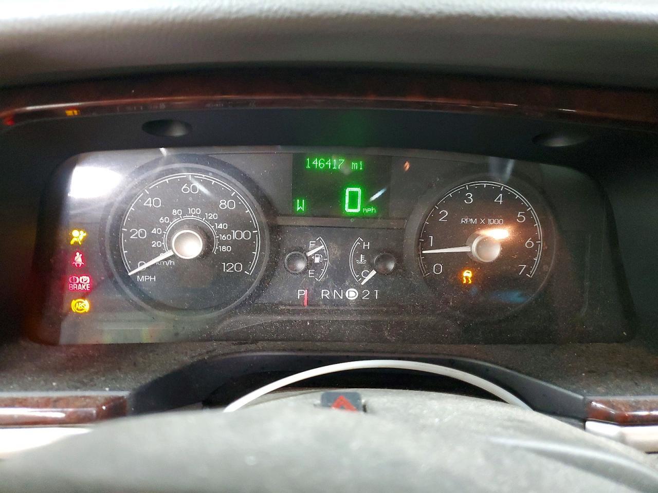 2006 Lincoln Town car Signature Limited