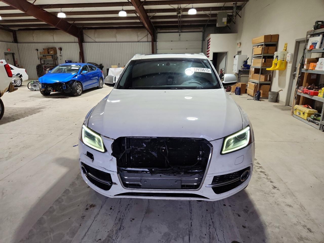 2016 Audi SQ5 Premium Plus