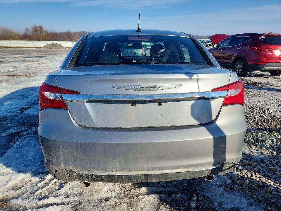 2013 Chrysler 200 Limited