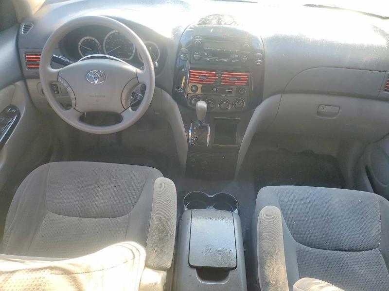 2004 Toyota Sienna ce