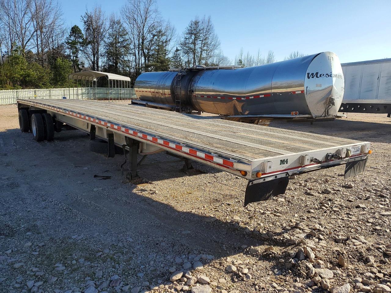 2001 East Manufacturing Flatbed Trailer