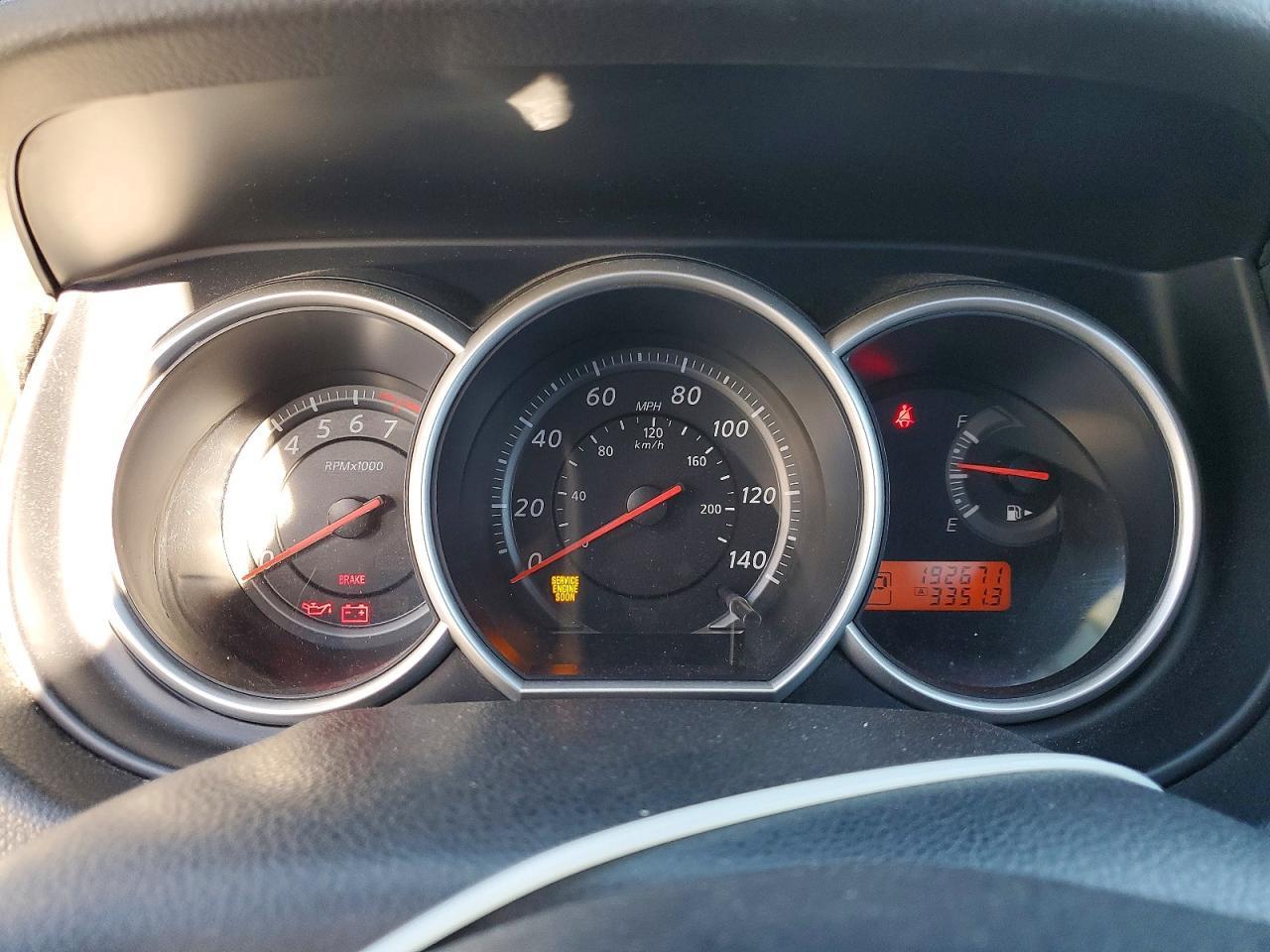2010 Niss Versa