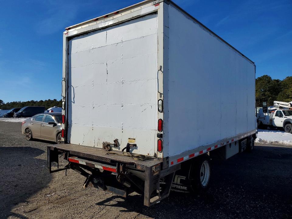 2014 Isuzu NRR