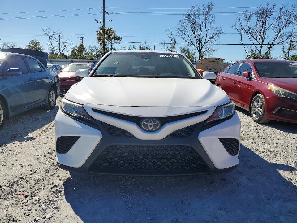 2018 Toyota Camry se