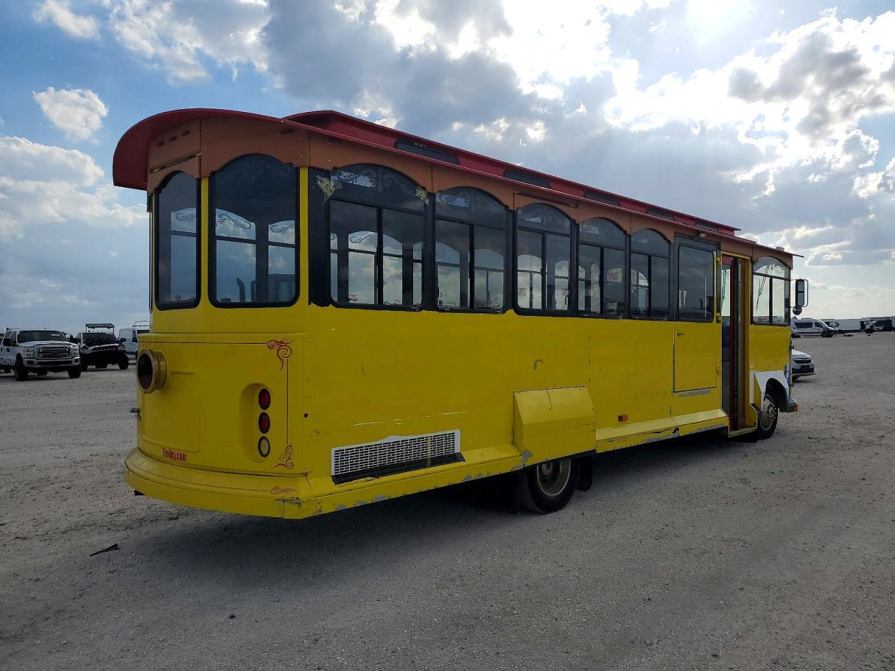 2016 Ford Trolly