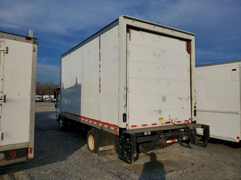 2020 Isuzu NPR BOX Truck