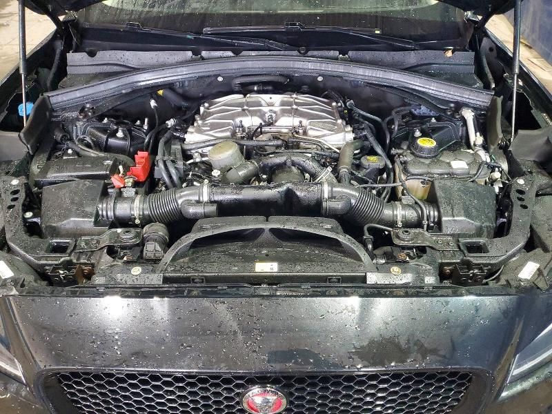 2017 Jaguar F-pace Prestige