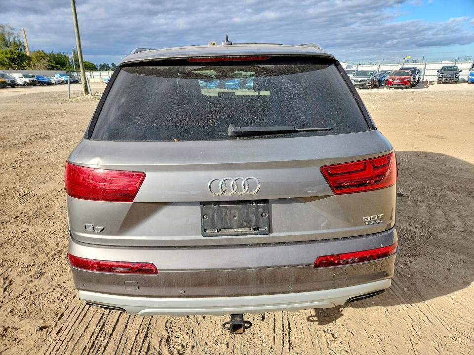 2017 Audi Q7 Premium Plus