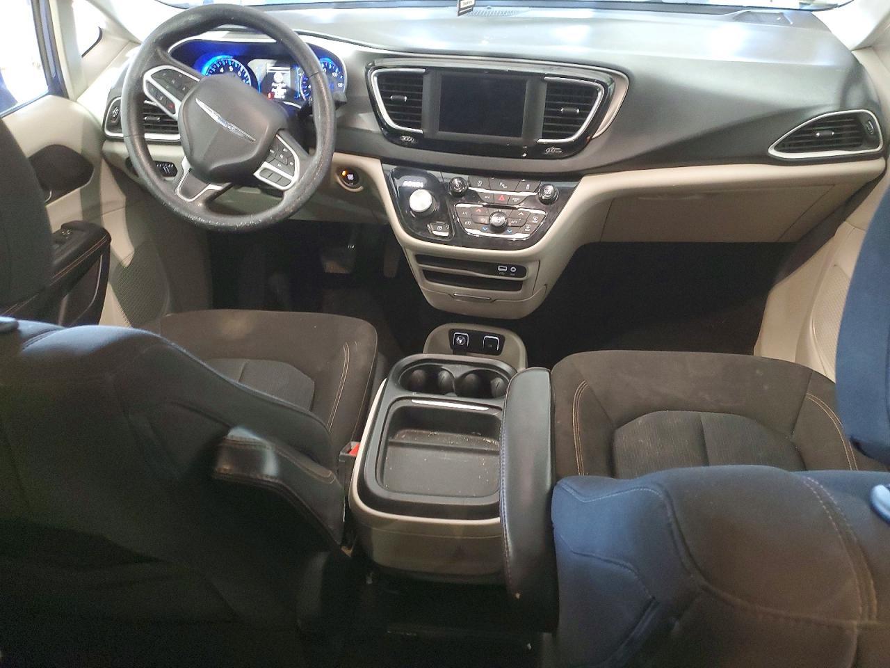 2020 Chrysler Pacifica Touring