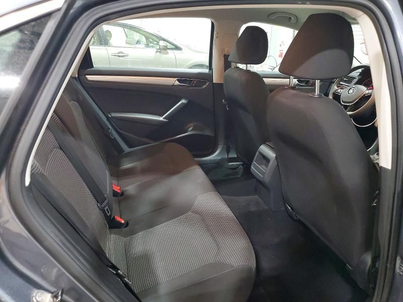 2017 Volkswagen Passat s