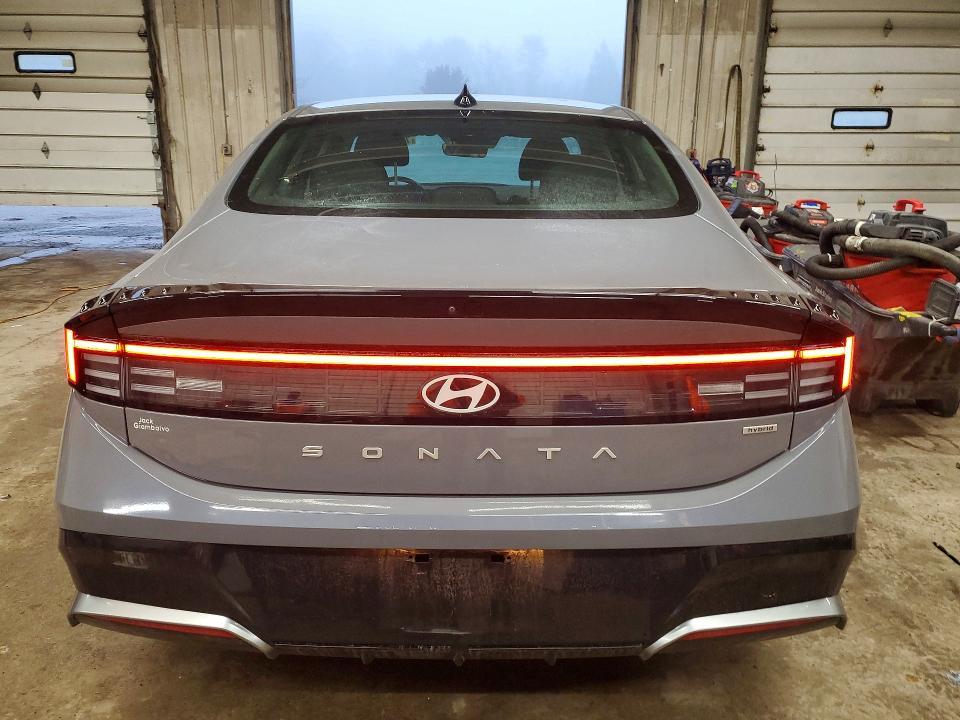 2024 Hyundai Sonata Hybrid