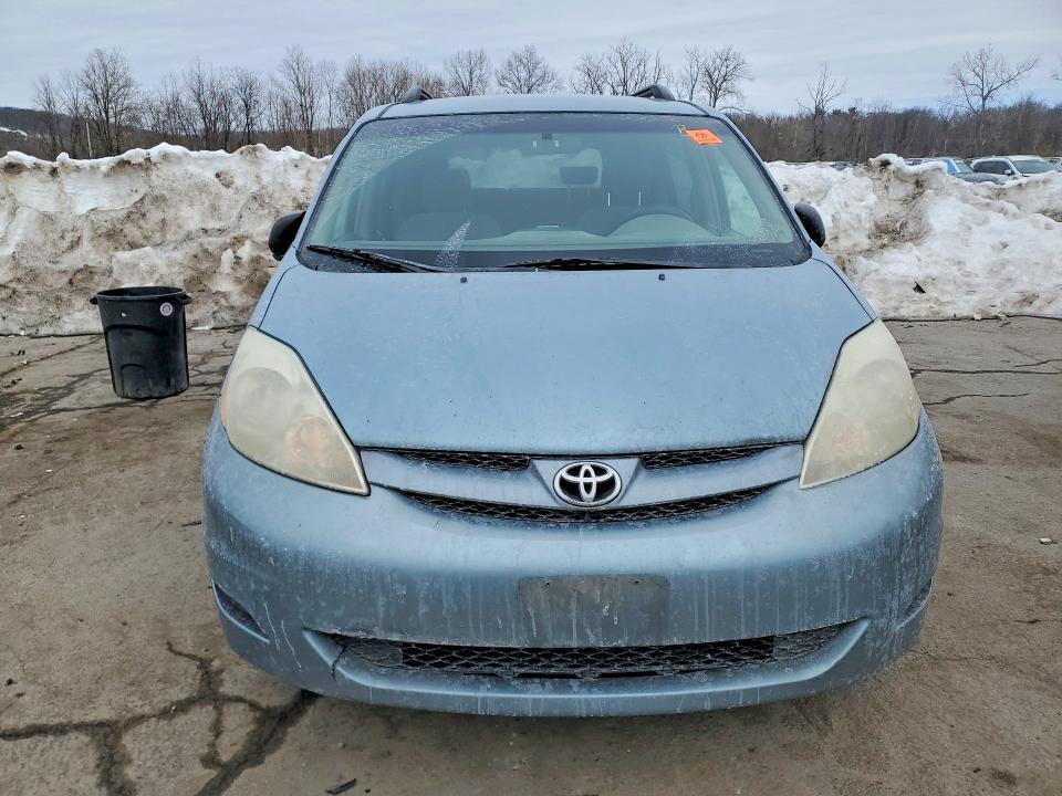 2006 Toyota Sienna le