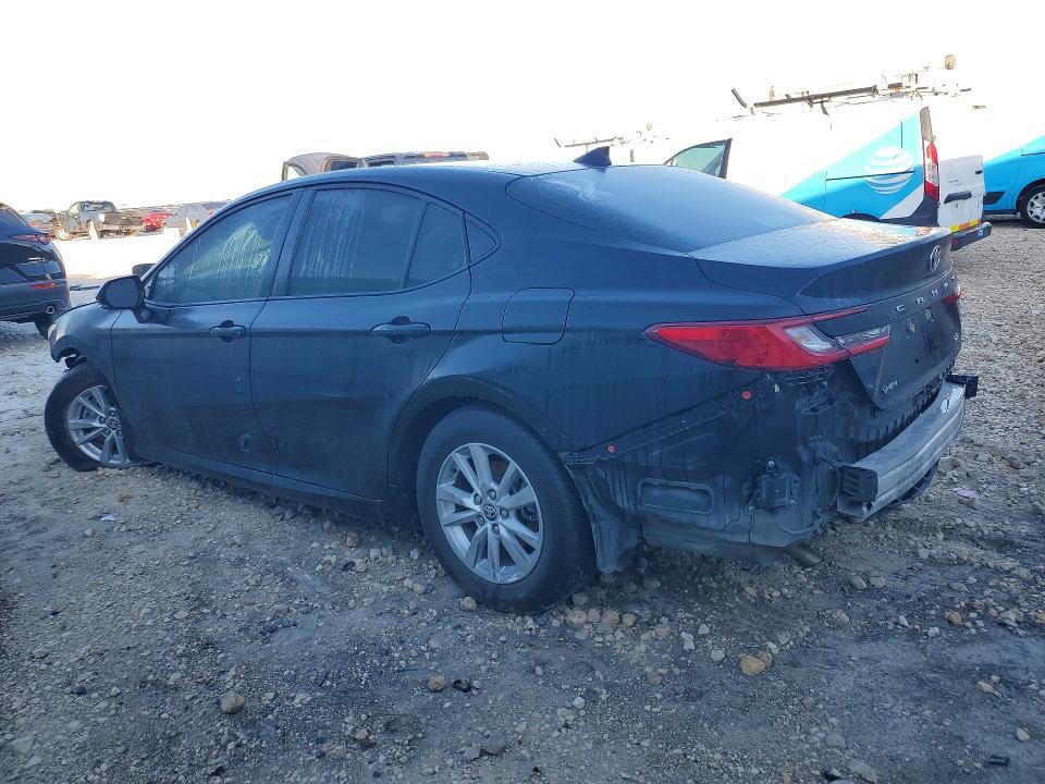 2025 Toyota Camry le