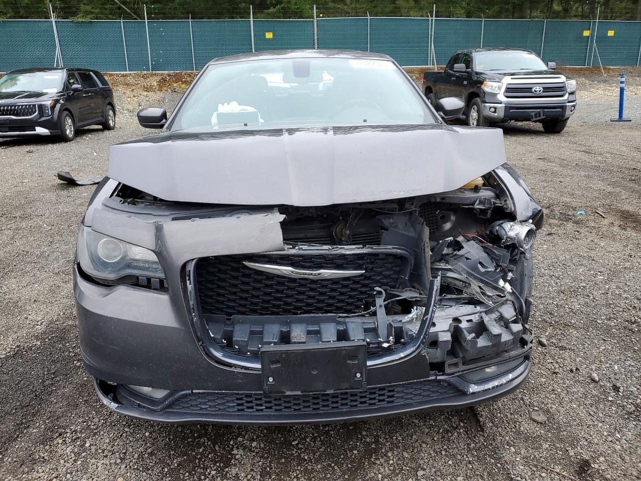2016 Chrysler 300 s