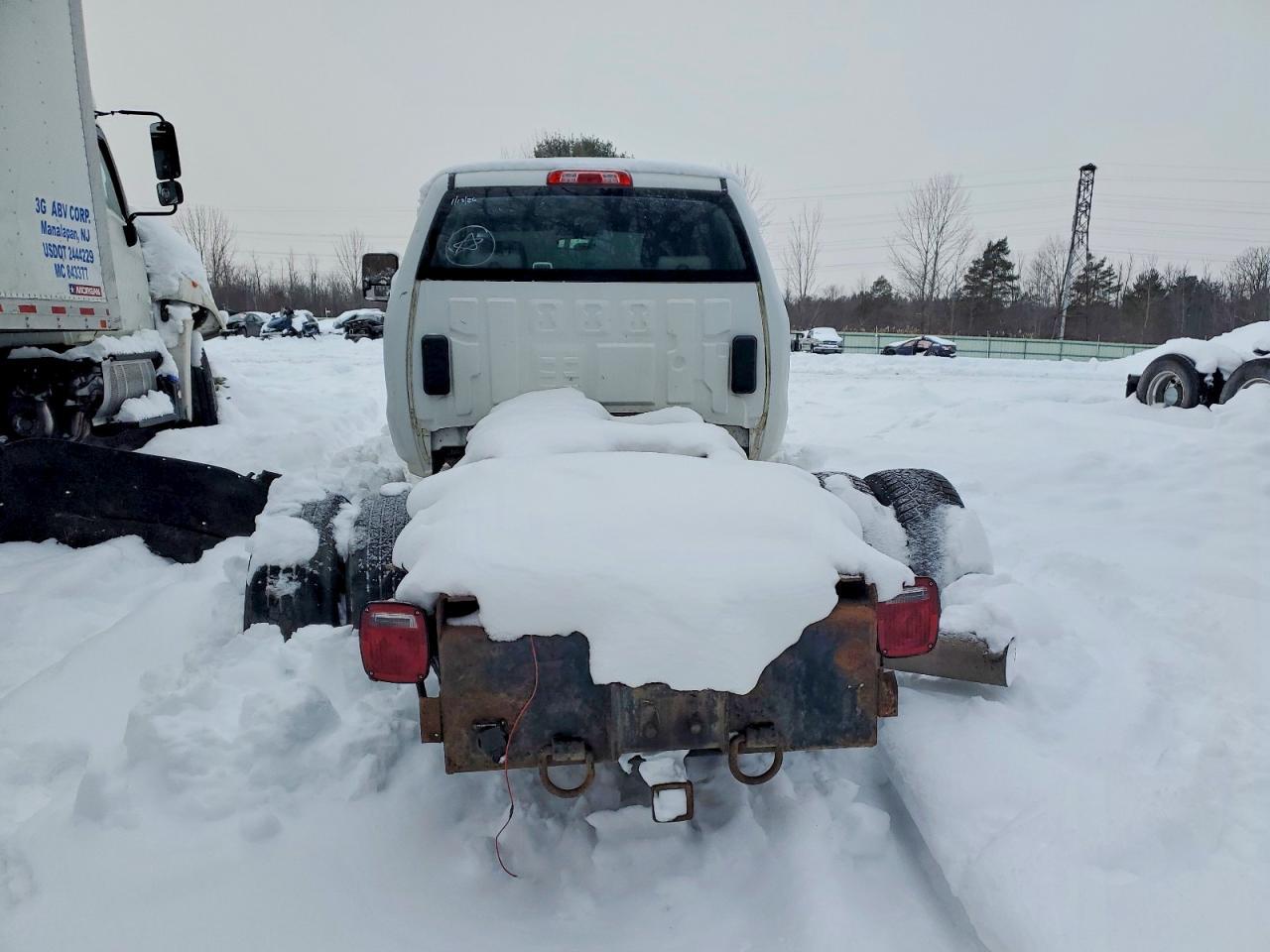 2016 Chevrolet Silverado Truck Cab AND Chassis