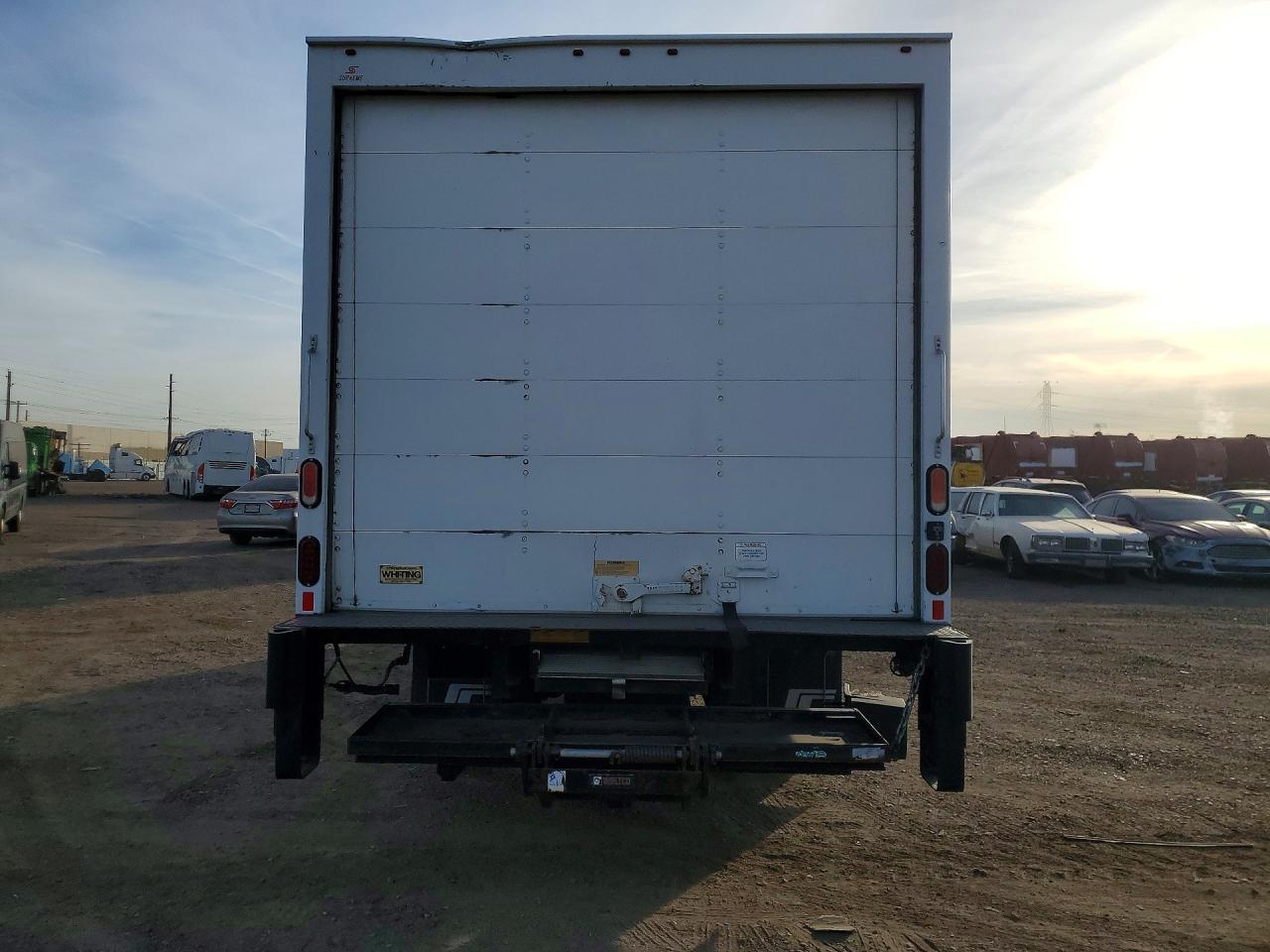 2018 Isuzu NPR HD BOX Truck