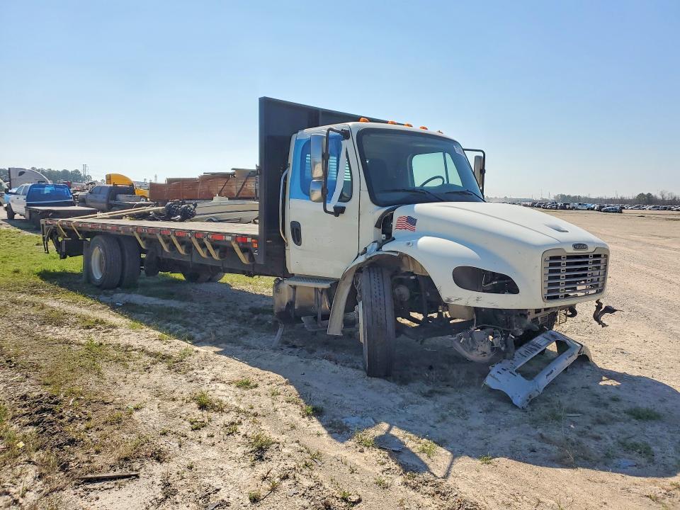 2021 Freightliner Business Class M2 Flatbed Truck