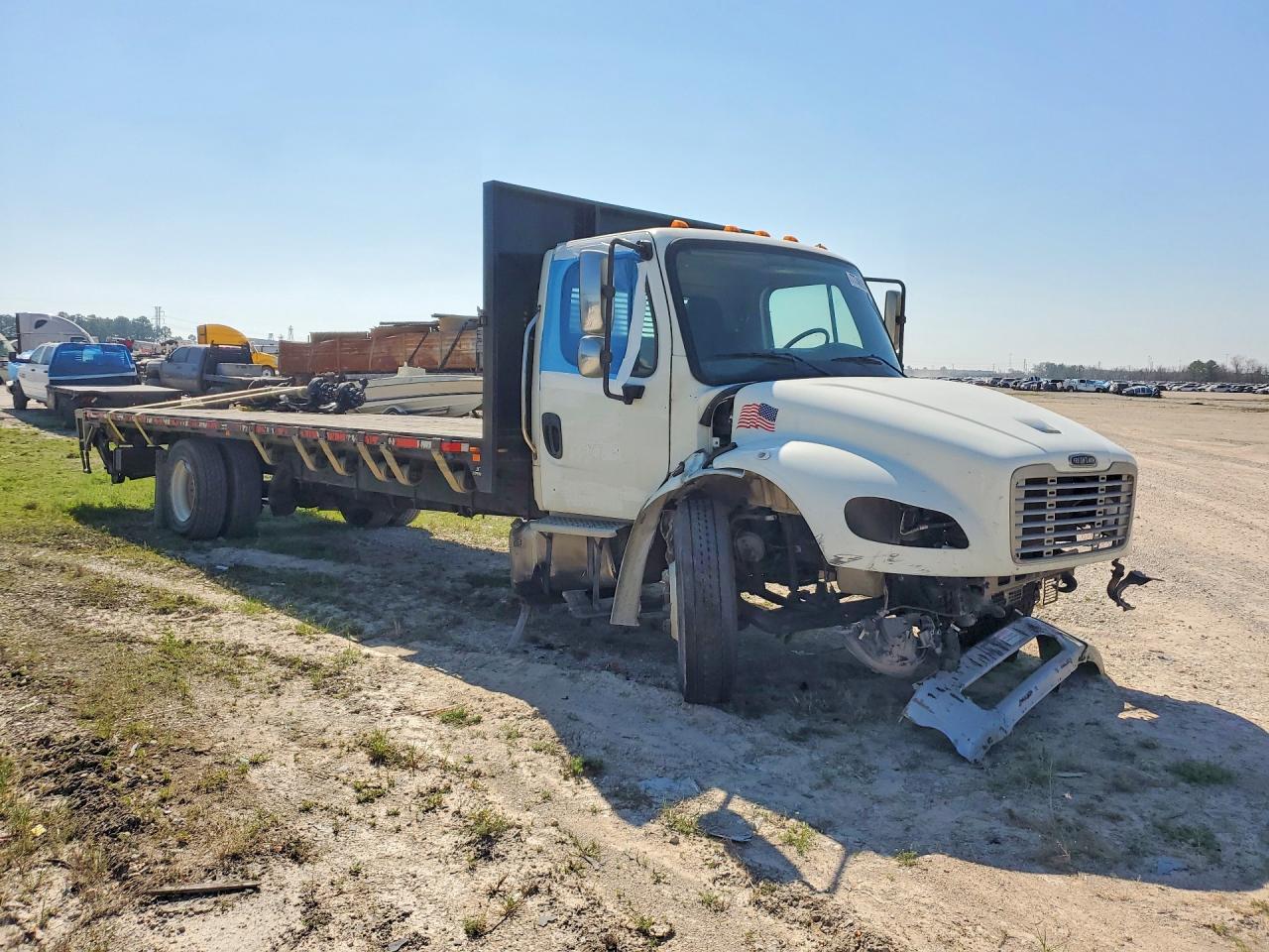 2021 Freightliner Business Class M2 Flatbed Truck