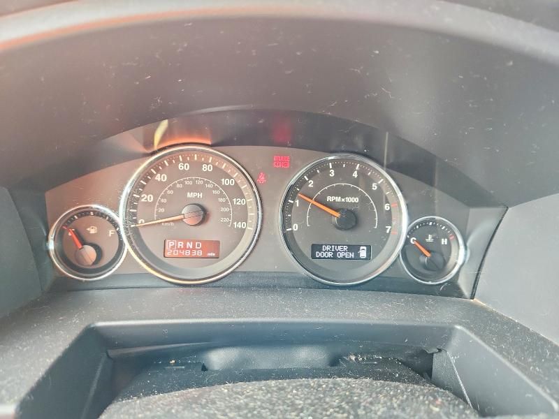 2008 Jeep Commander Sport