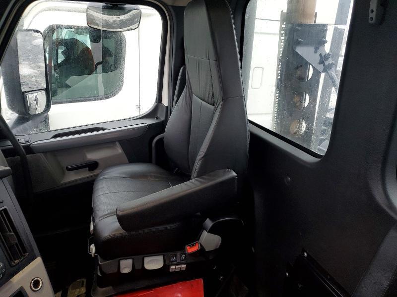 2020 Freightliner Cascadia 126 Semi Truck