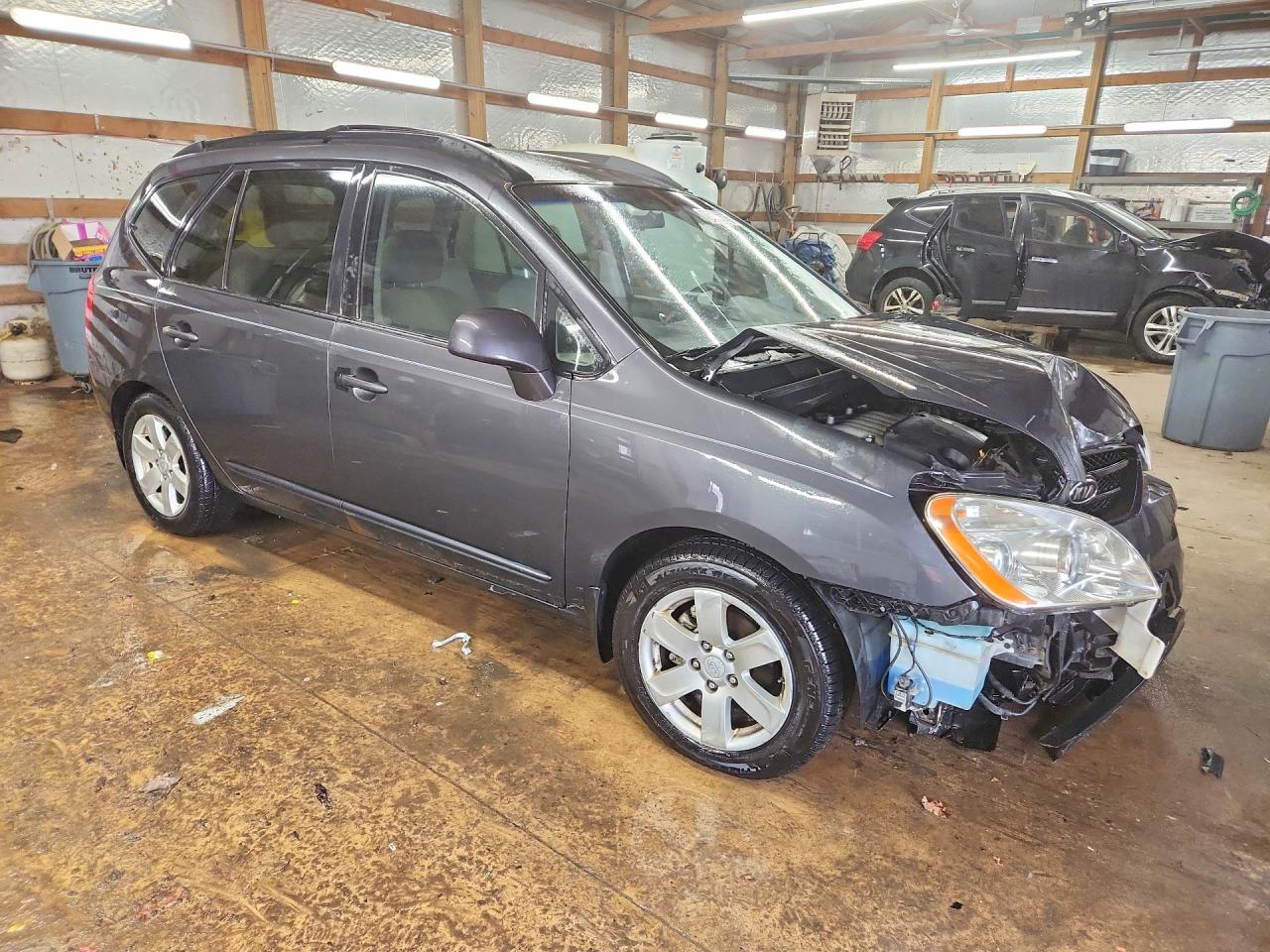 2008 KIA Rondo lx