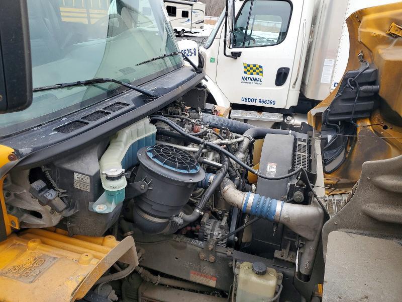 2009 Freigliner 2009 Freightliner B2 Bus Chassis School Bus
