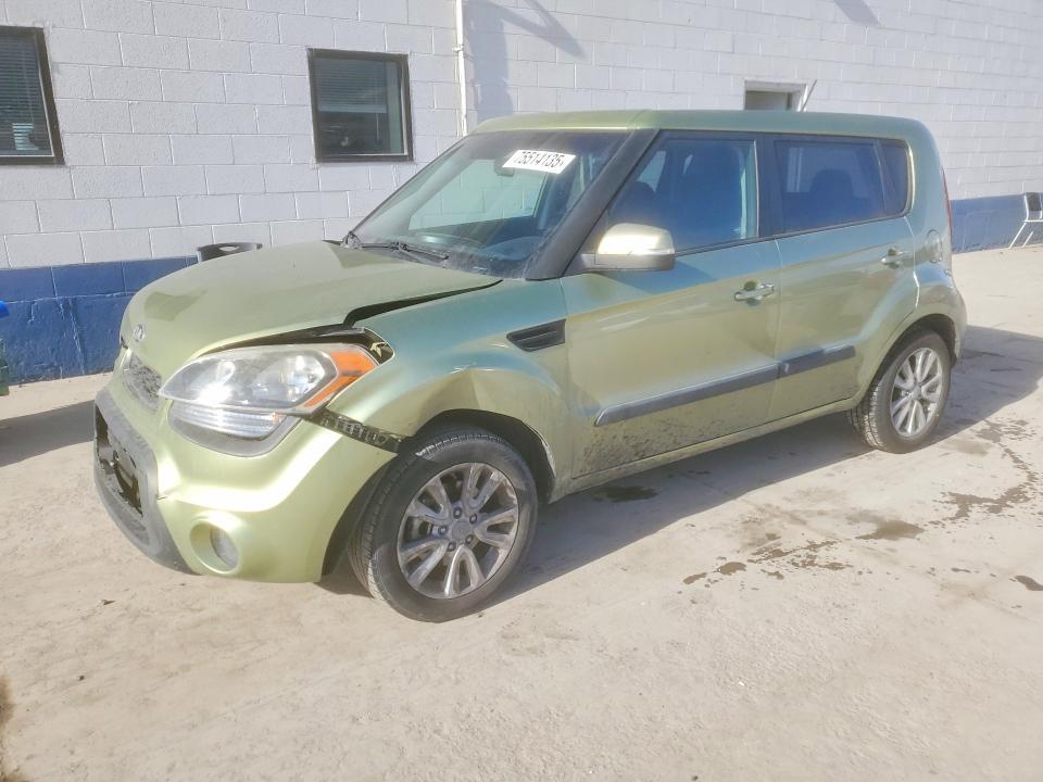 2013 KIA Soul +