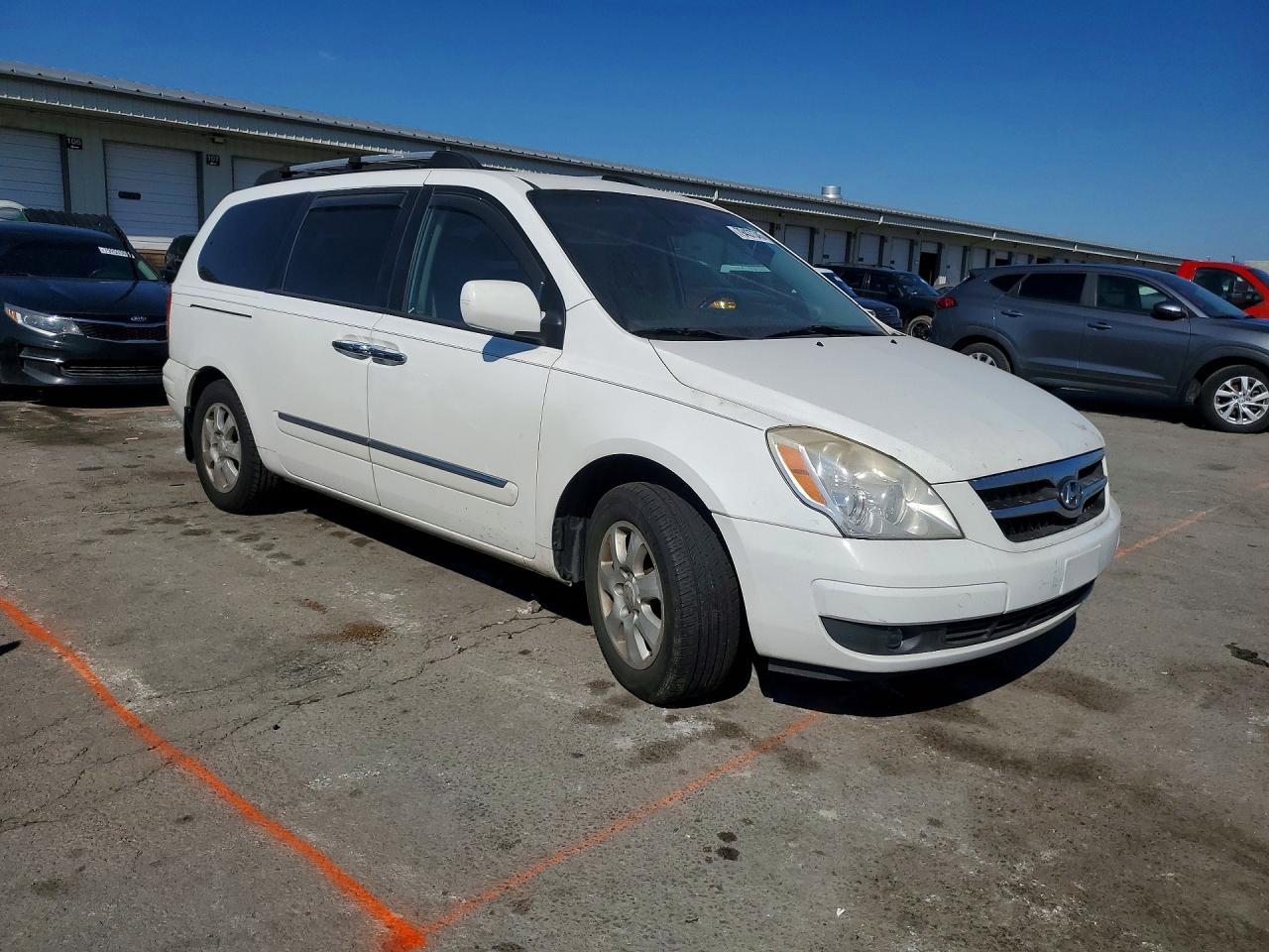 2008 Hyundai Entourage gls
