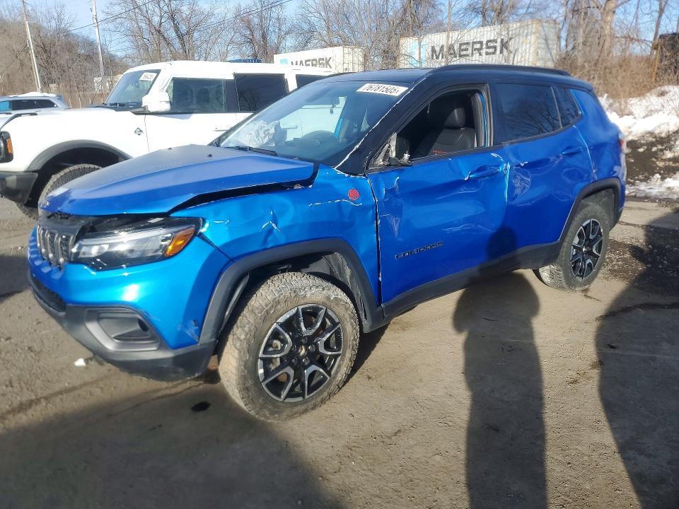 2025 Jeep Compass Trailhawk