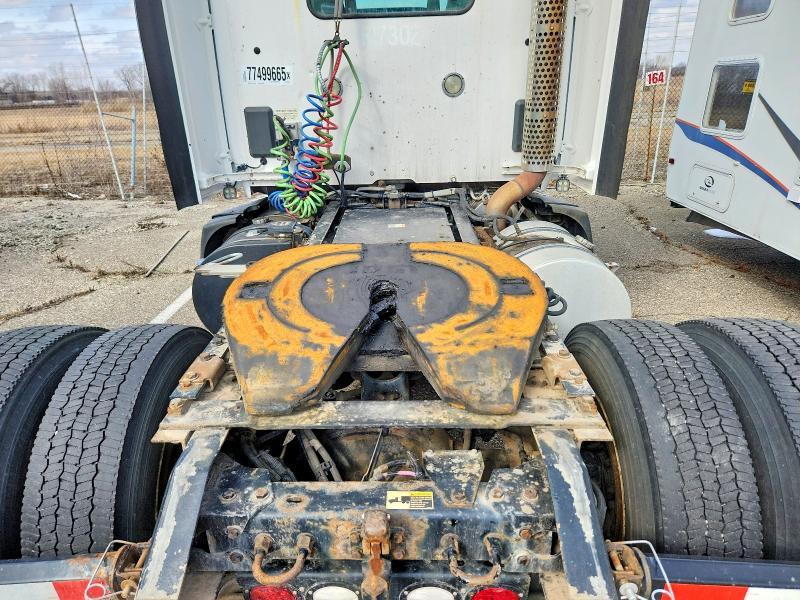 2016 Kenworth T680 Semi Truck