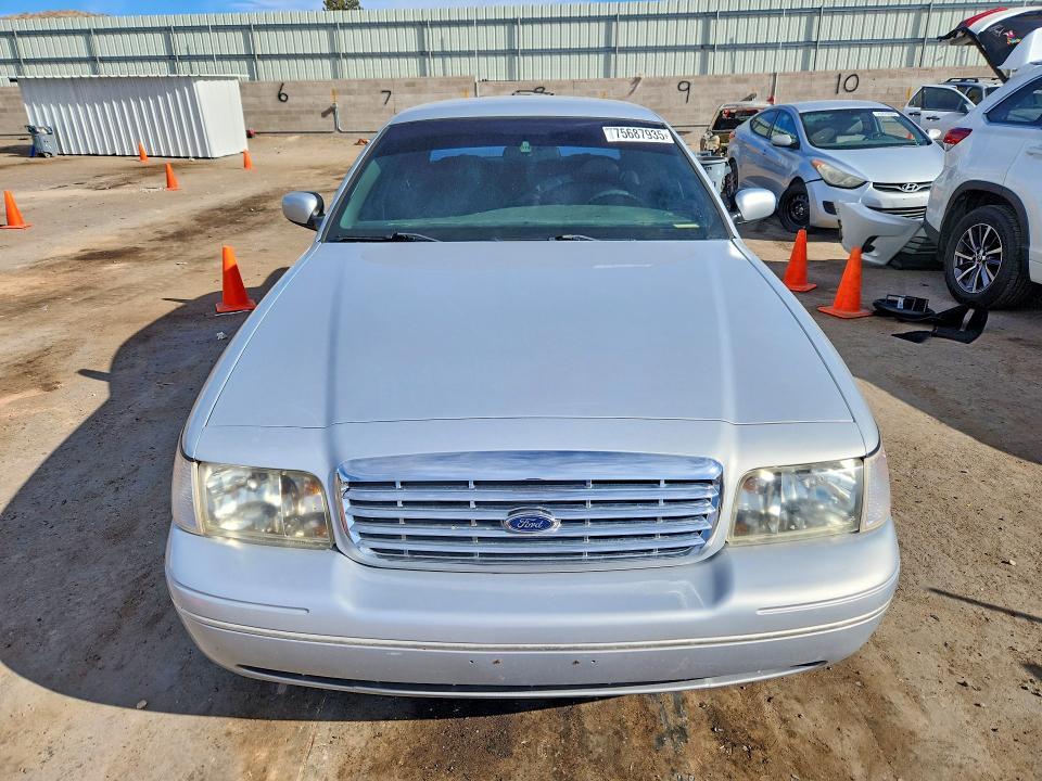 2001 Ford Crown Victoria lx