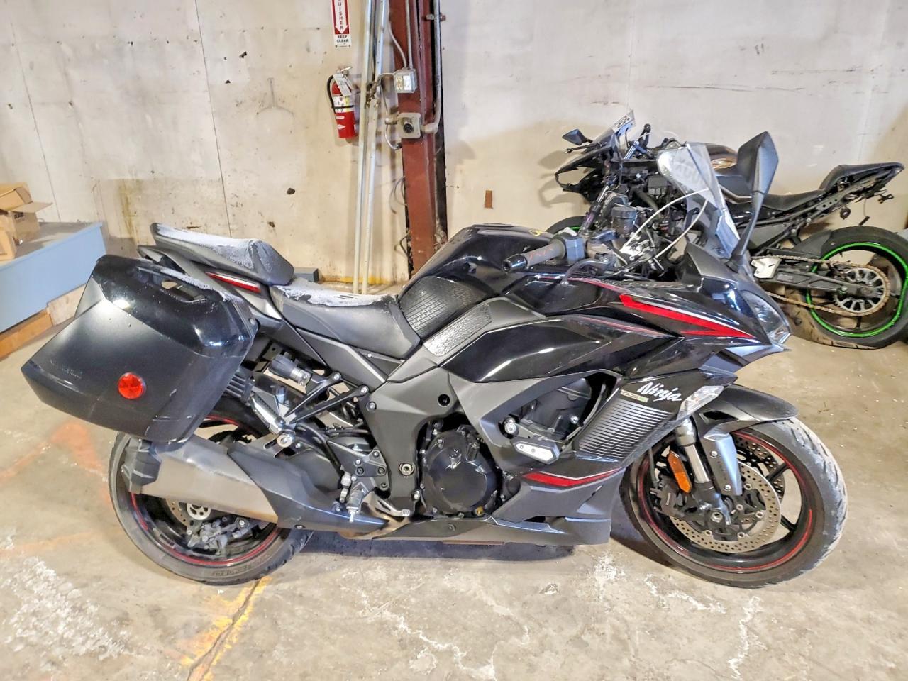 2022 Kawasaki ZX1002 K
