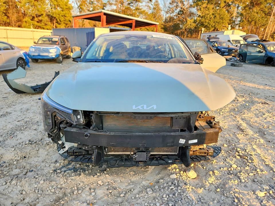 2025 KIA K4 lx