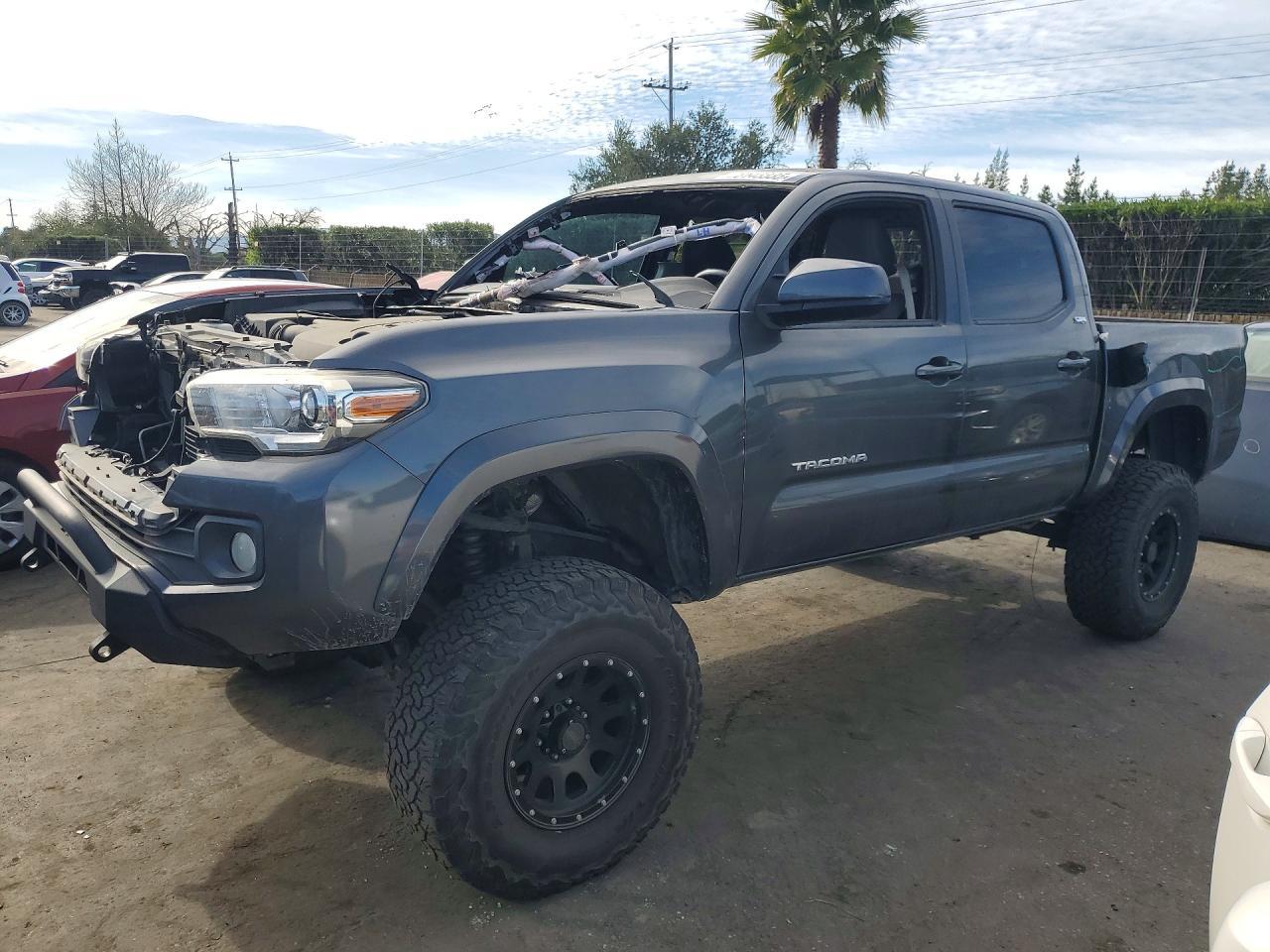 2017 Toyota Tacoma Double cab