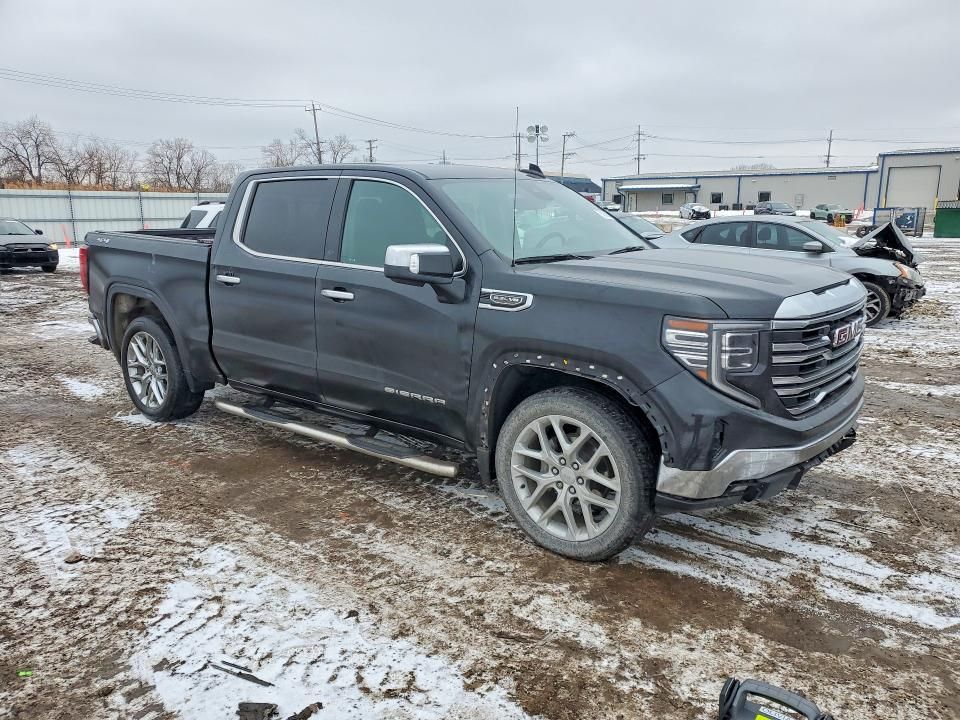 2022 GMC Sierra K1500 slt