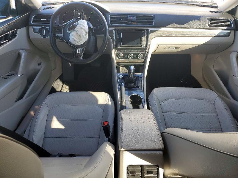 2018 Volkswagen Passat se