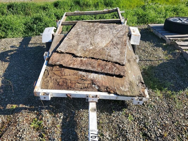 2000 Trailers Folding