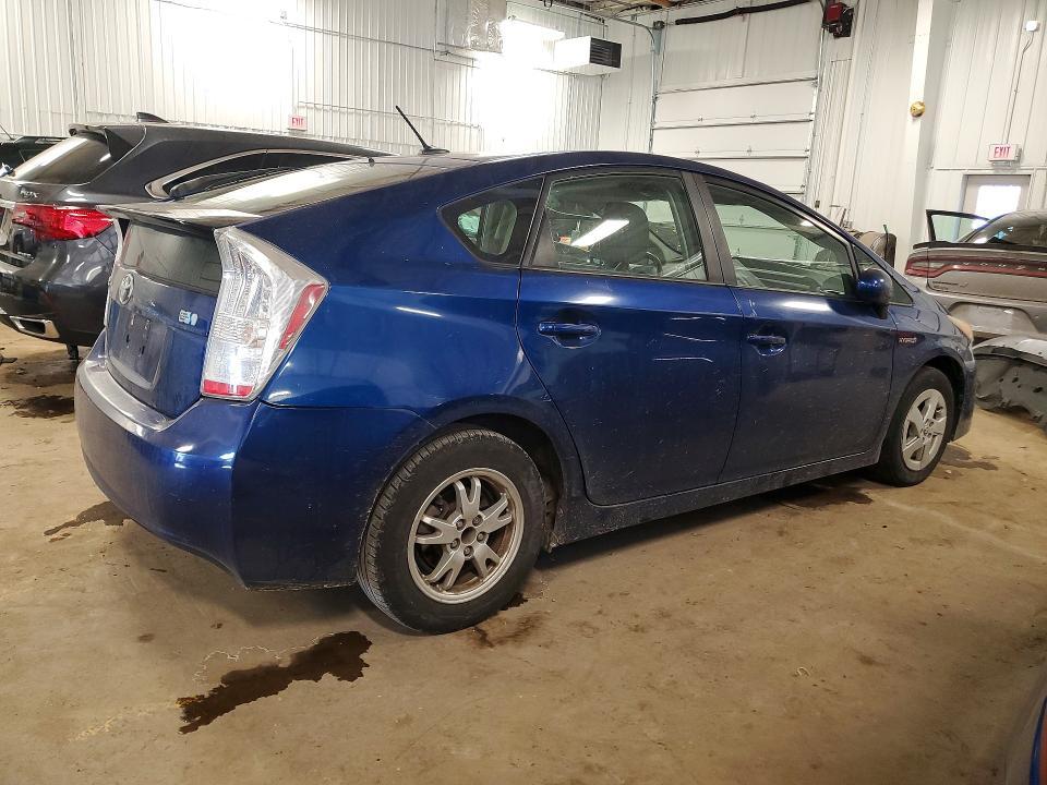 2010 Toyota Prius iii