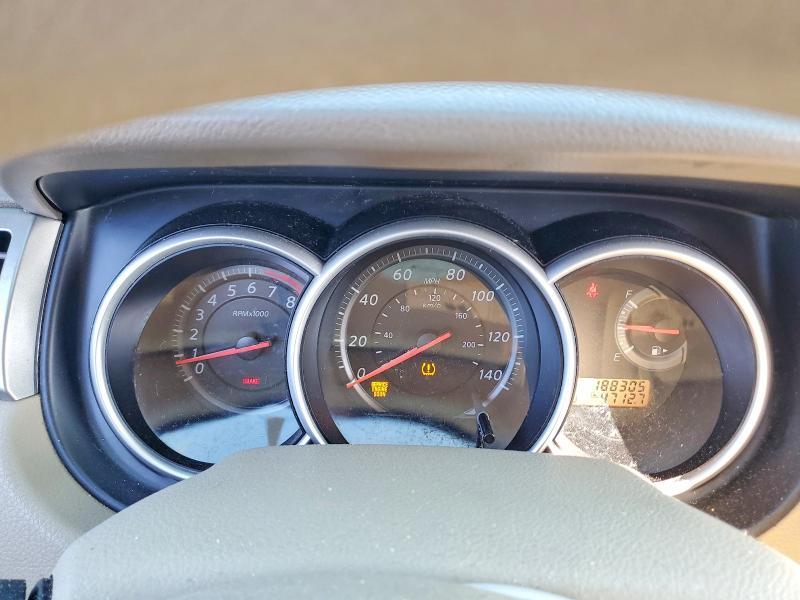 2011 Nissan Versa 1.8 s
