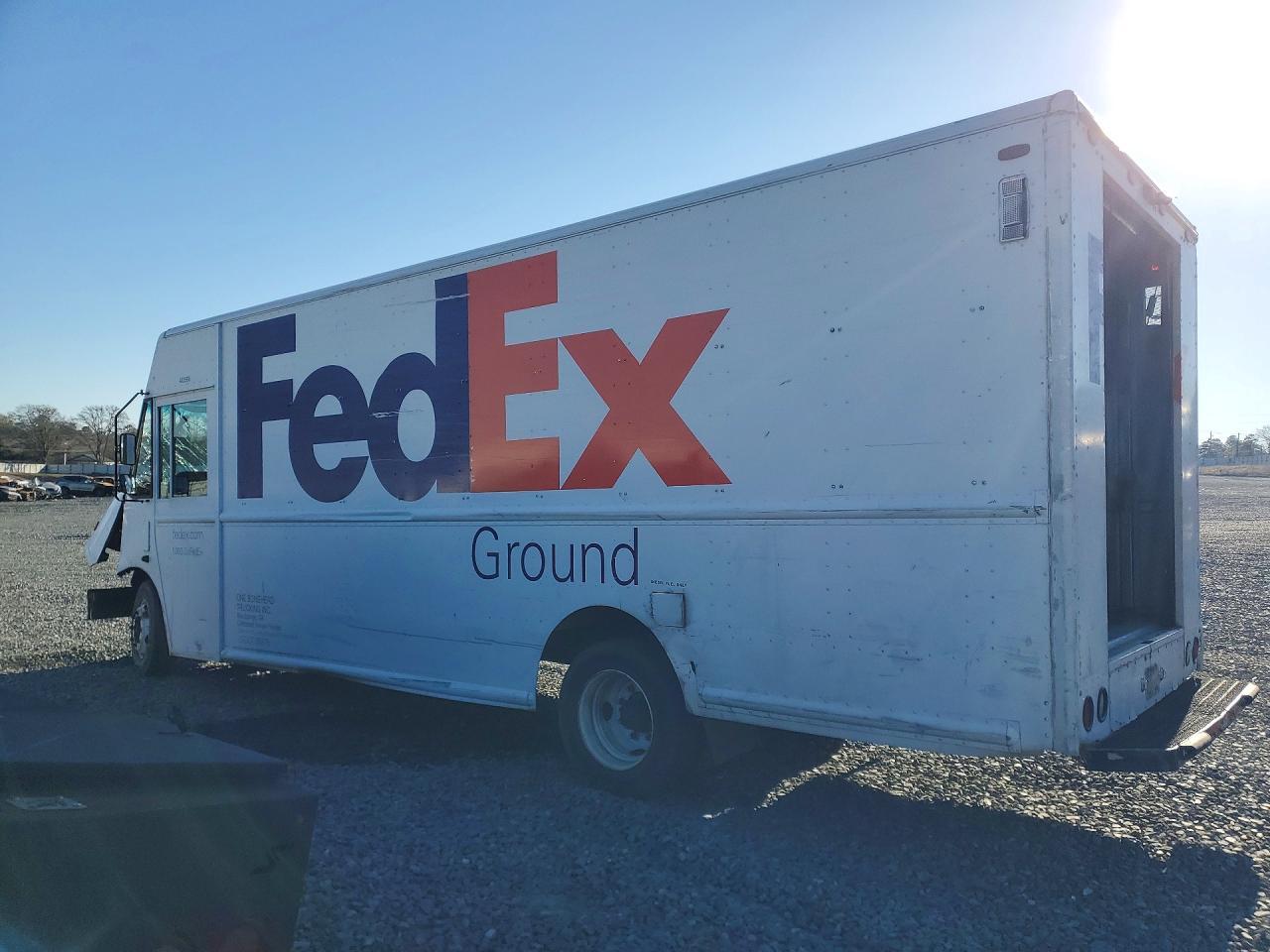 2010 Freightliner MT45 Chassis Delivery Truck