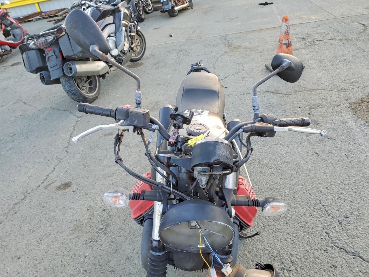 2018 Moto Guzzi V7 Special