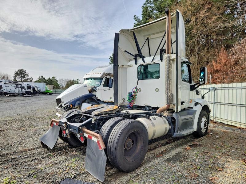 2016 Peterbilt 579 Semi Truck