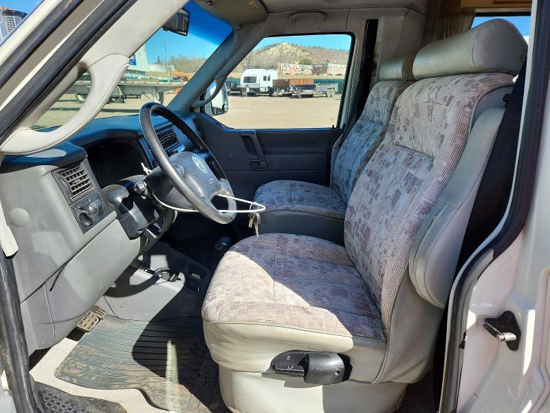 2000 Winnebago 2000 Volkswagen Eurovan