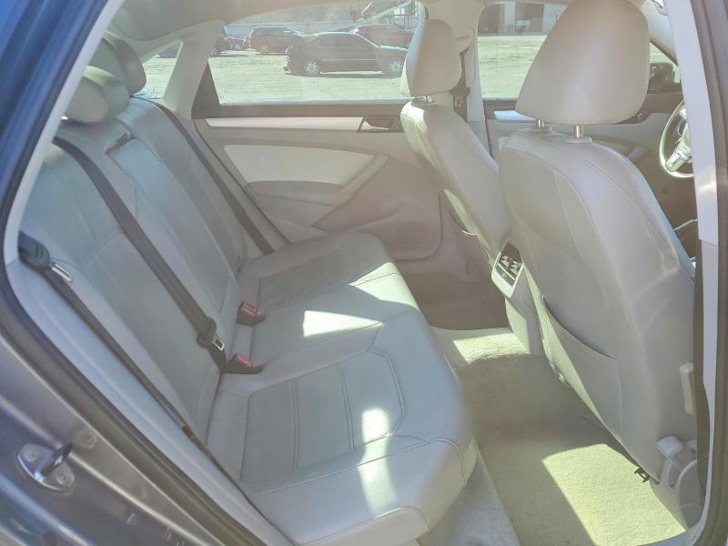 2013 Volkswagen Passat se