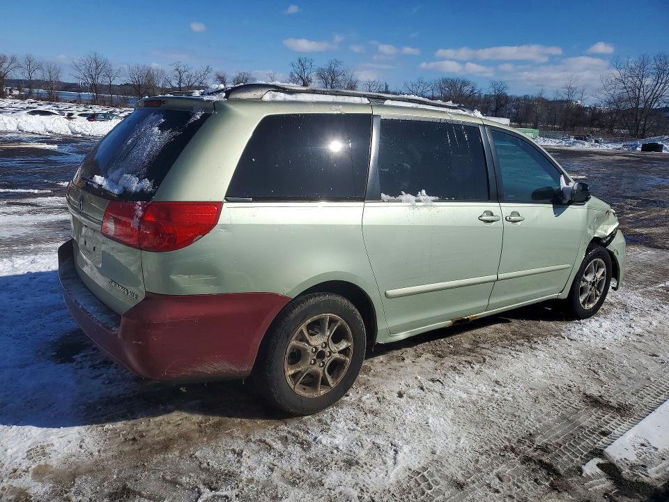2006 Toyota Sienna xle 7 Passenger
