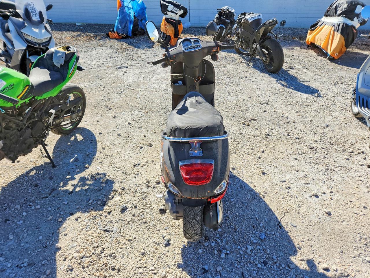 2009 Vespa LX 50