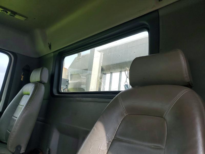 1999 Volvo Vn Semi Truck