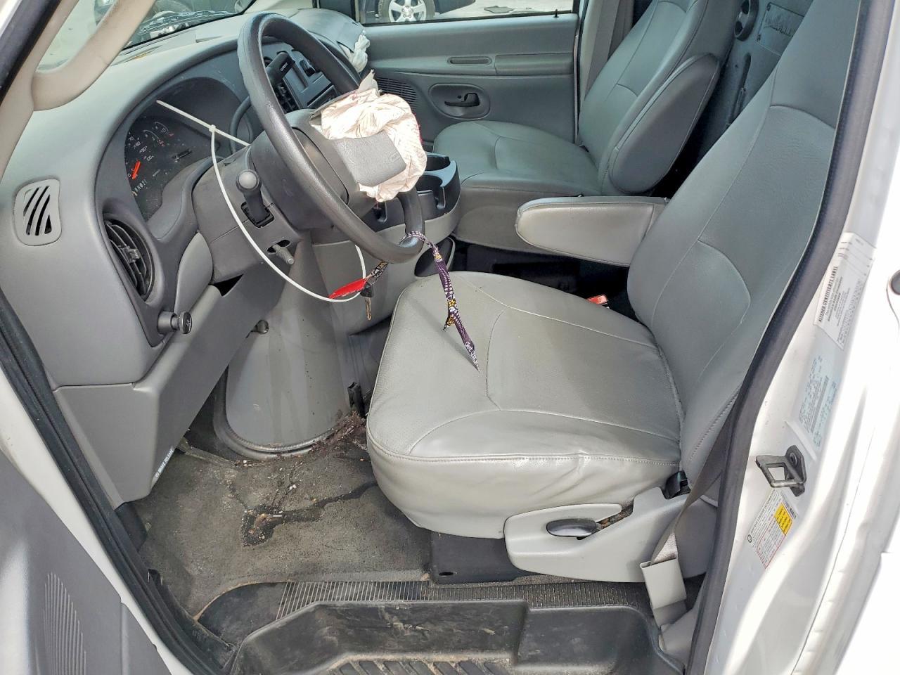 2006 Ford Econoline E150 van